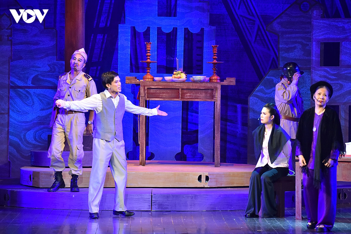 nguoi con gai ha thanh lat cat lich su hao hung, lang man cua nguoi phu nu thu do hinh anh 10