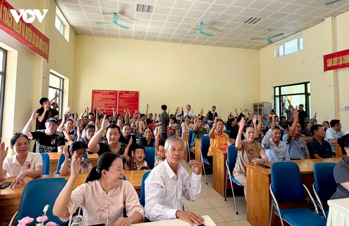 nguoi dan quang ninh dong loat di bau 624 truong thon, ban, khu pho hinh anh 10