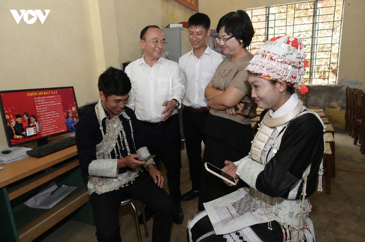  la chan so ban lang va hoi am chinh sach giua dong bao o lao cai hinh anh 2