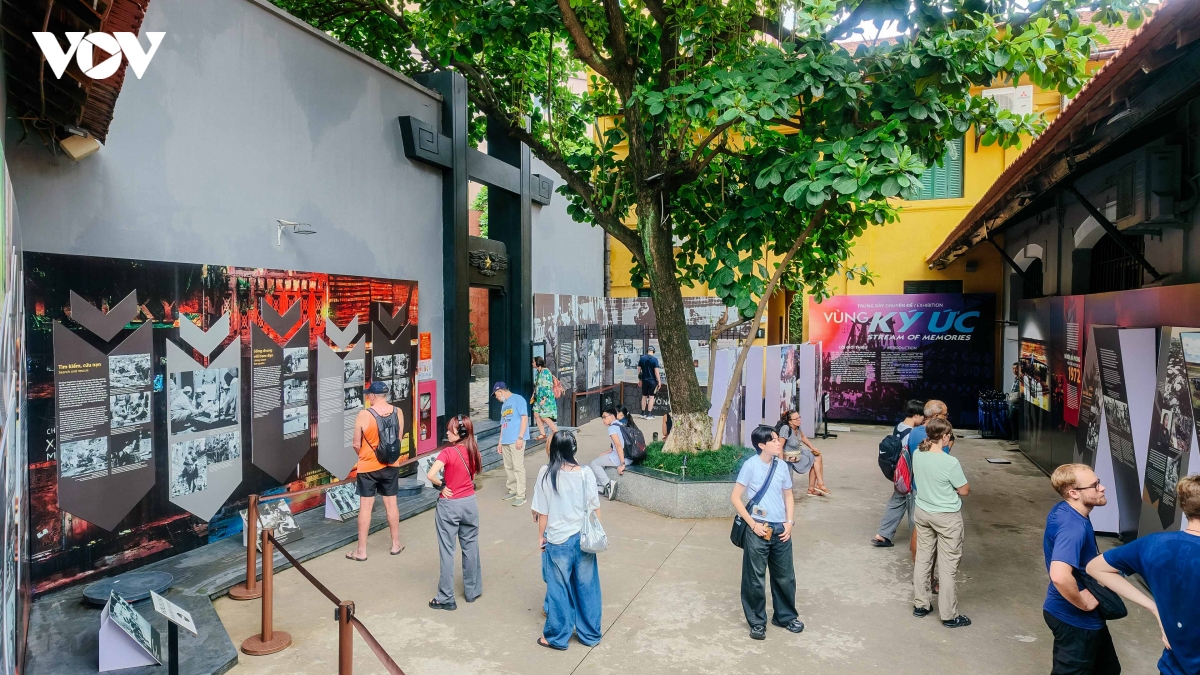 hoa lo - tu dia nguc tran gian den khong gian ky uc ha noi hinh anh 18