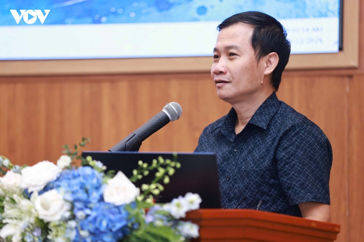 nghe si viet chuong ten tay, hat tieng anh ban sac viet nam o dau trong vpop hinh anh 2
