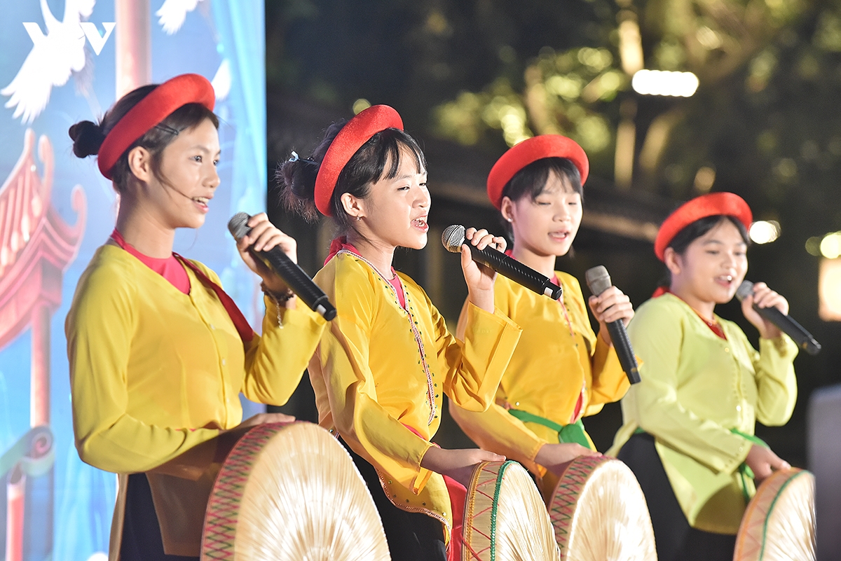 nhip phach kinh bac mang dan ca quan ho bac ninh den voi cong chung thu do hinh anh 6