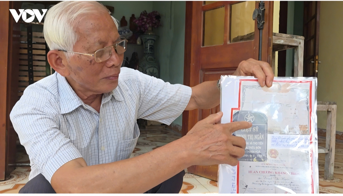 nguoi linh gia 82 tuoi chay dua voi thoi gian tim ten dong doi hinh anh 6