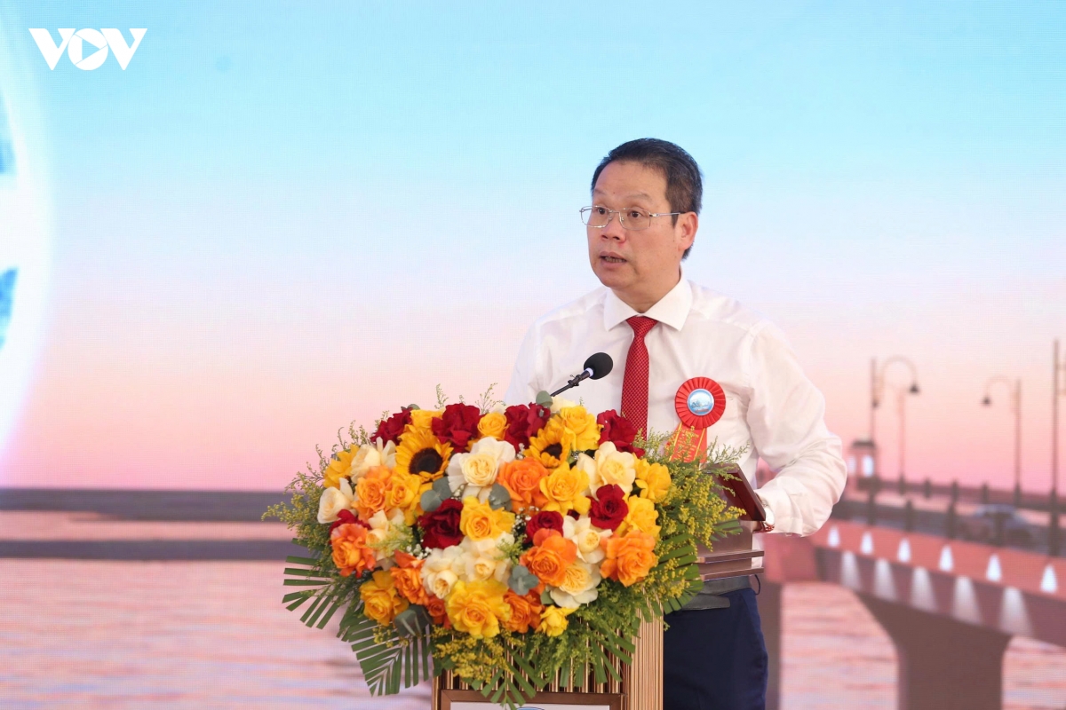 pho thu tuong thuong truc chinh phu du khoi cong 2 du an ha tang gan 4.300 ty dong hinh anh 5