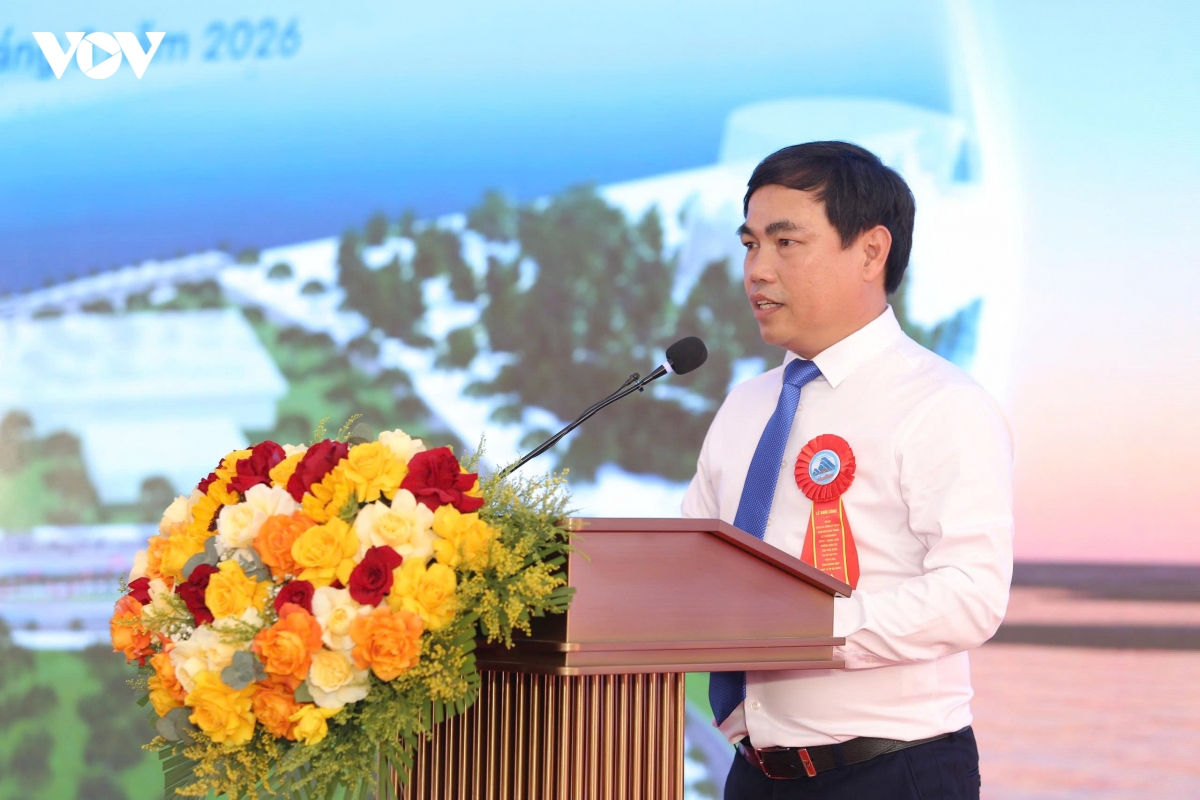 pho thu tuong thuong truc chinh phu du khoi cong 2 du an ha tang gan 4.300 ty dong hinh anh 4