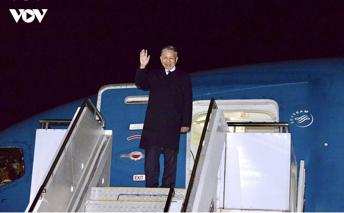 party-general-secretary-and-president-to-lam-arrives-in-canberra.jpg