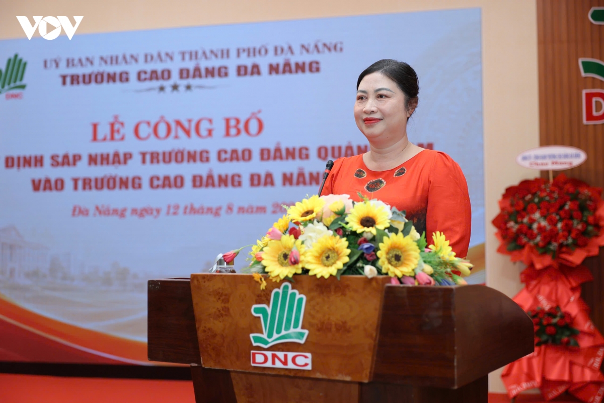 pgs.ts vu thi phuong anh lam quyen hieu truong truong cD Da nang sau sap nhap hinh anh 3