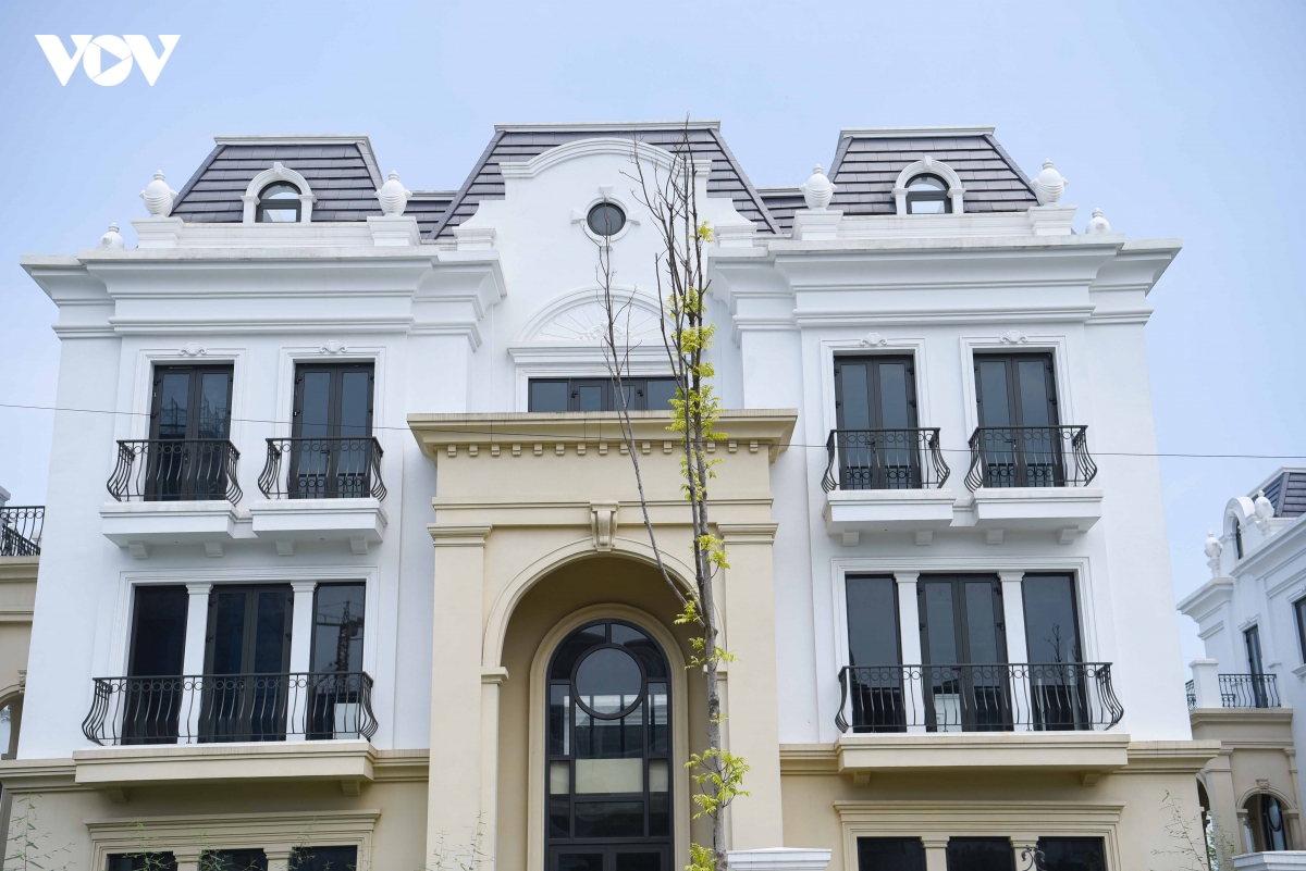 pho di bo nghin ty o bac ninh vang hoe, shophouse, biet thu co moc um tum hinh anh 11