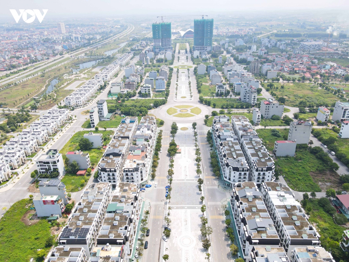 pho di bo nghin ty o bac ninh vang hoe, shophouse, biet thu co moc um tum hinh anh 1