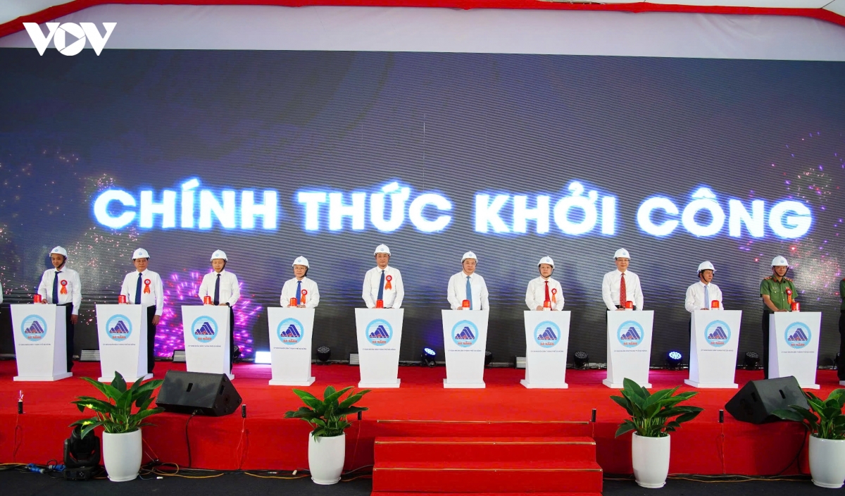 pho thu tuong thuong truc chinh phu du khoi cong 2 du an ha tang gan 4.300 ty dong hinh anh 1
