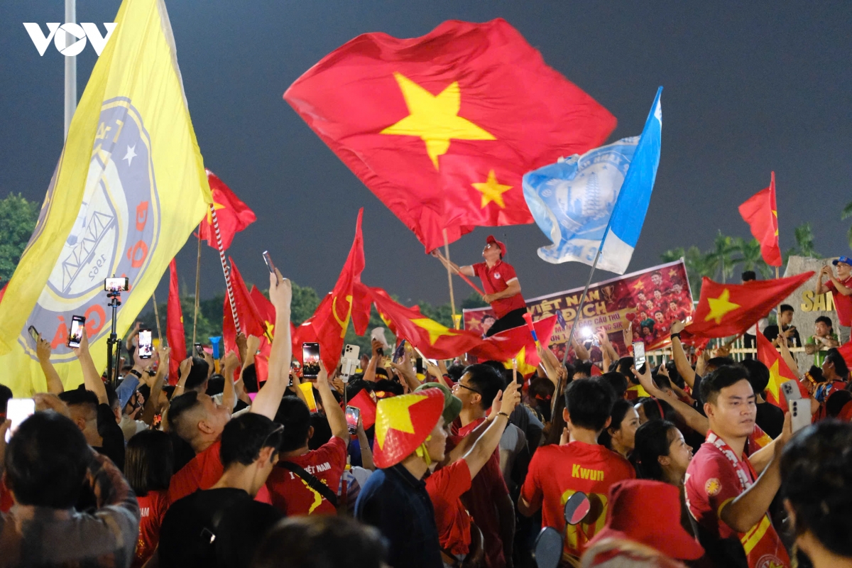 TRỰC TIẾP: Không khí ăn mừng chức vô địch ASEAN Cup 2026 của ĐT Việt Nam