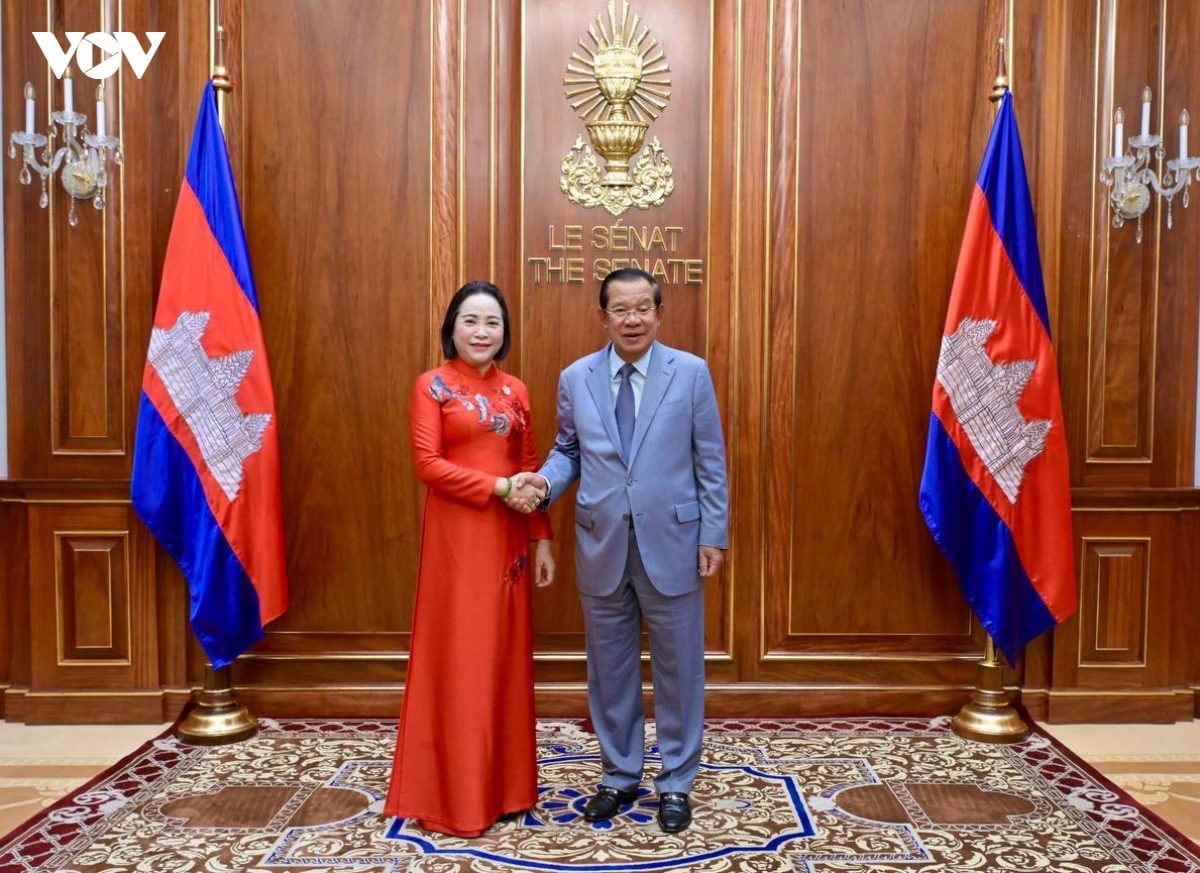 pho chu tich quoc hoi nguyen thi thanh hoi kien chu tich thuong vien hun sen hinh anh 1