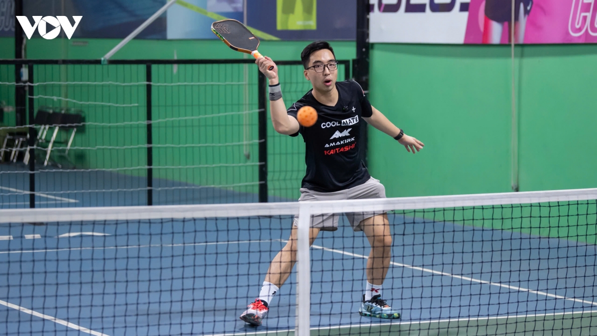 Nhập môn Pickleball: Hướng dẫn 2 combo kỹ thuật tiếp cận bếp hiệu quả