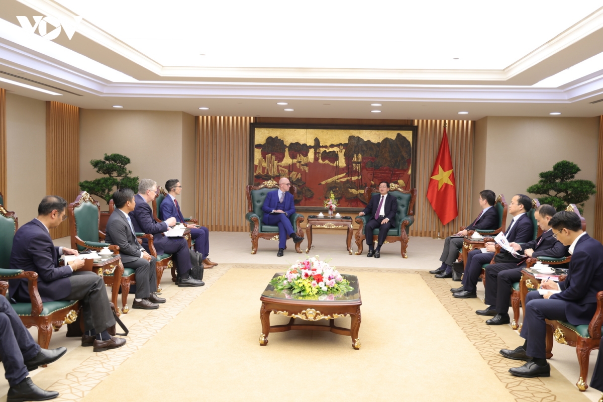 pho thu tuong ho quoc dung viet nam tao dieu kien de cac tap doan cong nghe mo rong hop tac dau tu hinh anh 1