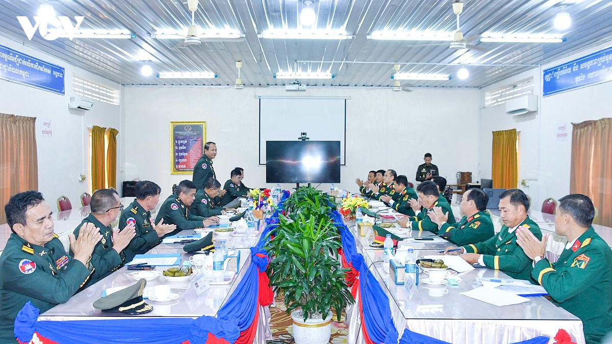 quan khu 9 phoi hop tim kiem, hoi huong hai cot liet si viet nam tai campuchia hinh anh 1