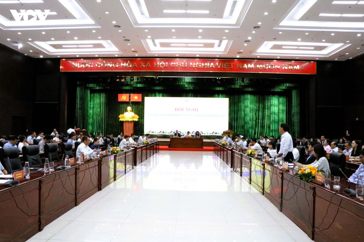 Lãnh đạo thành phố Đà Nẵng đối thoại với doanh nghiệp về phát triển nguồn nhân lực