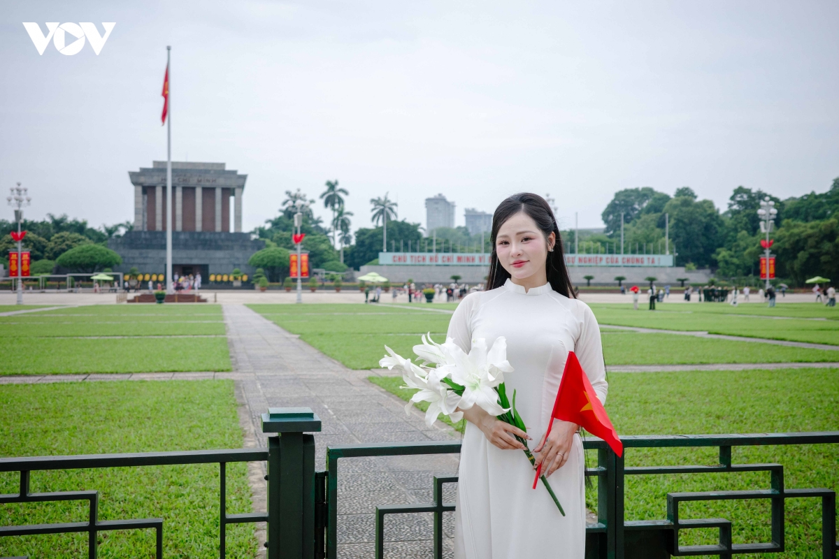 ve ba Dinh trong nhung ngay thang tam lich su hinh anh 3