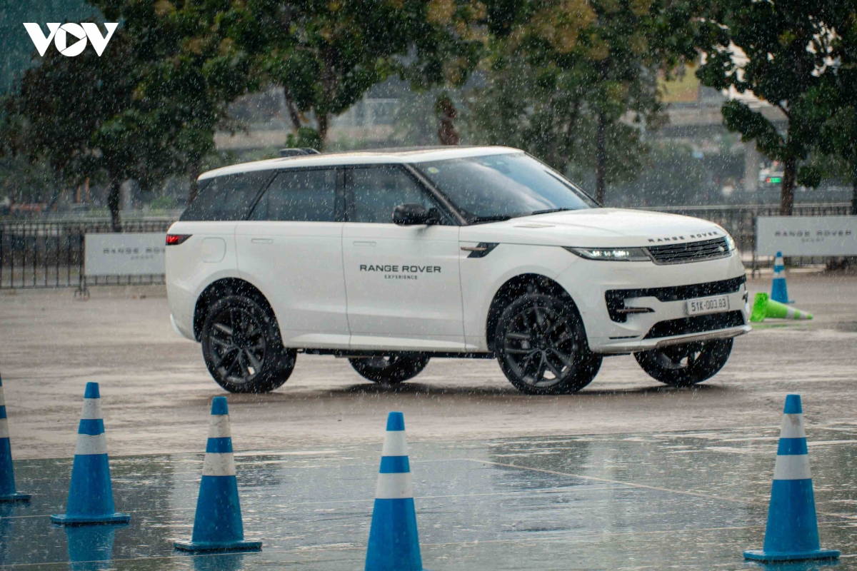 can canh range rover sport 2026 lan dau xuat hien tai viet nam hinh anh 10