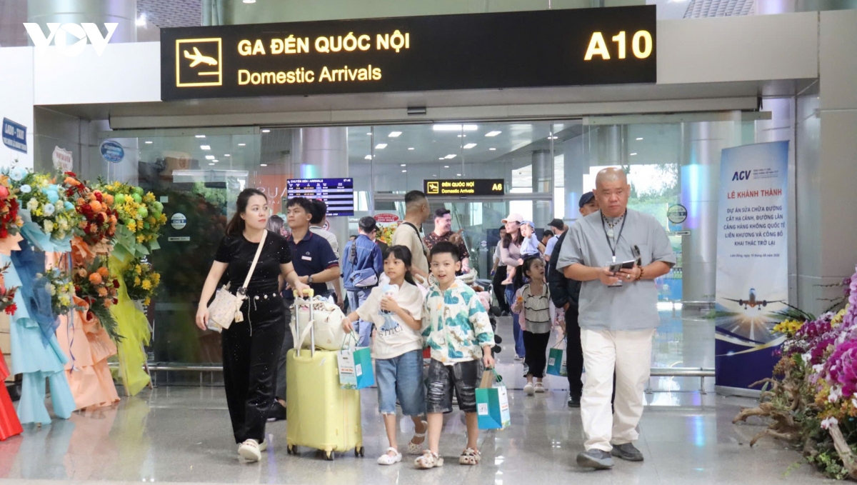 san bay lien khuong chinh thuc hoat dong tro lai hinh anh 6