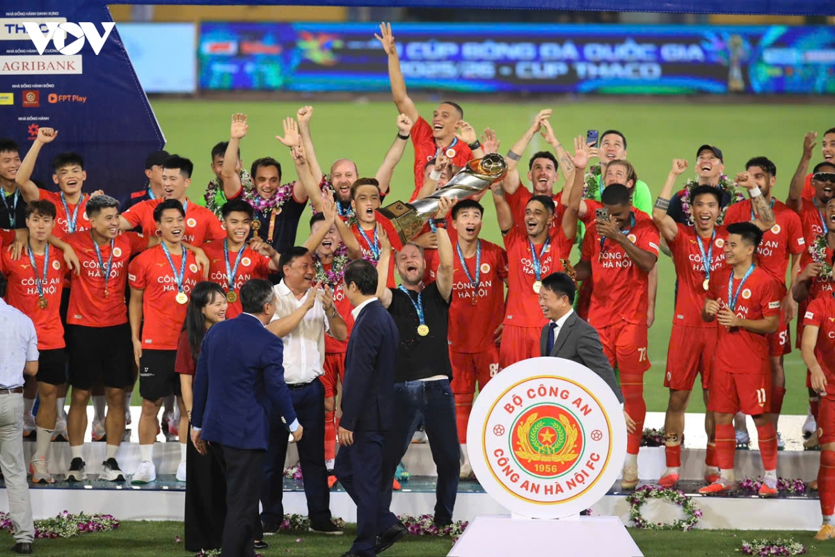 quang hai va clb cahn tao khoanh khac lich su tai sieu cup quoc gia hinh anh 4