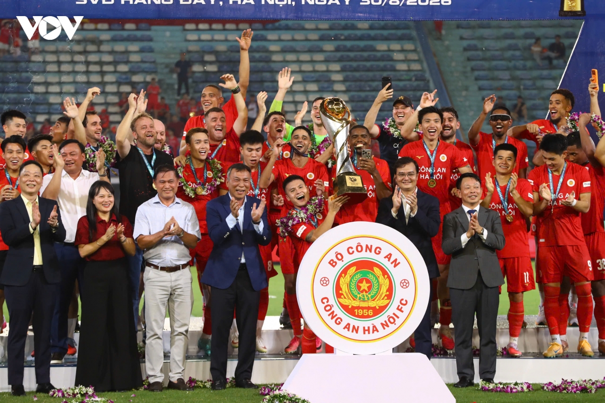 quang hai va clb cahn tao khoanh khac lich su tai sieu cup quoc gia hinh anh 3