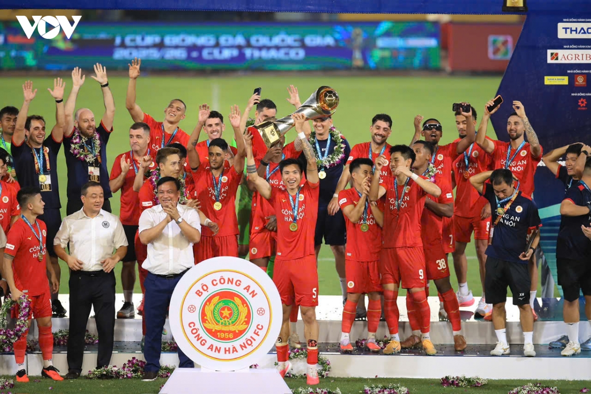 quang hai va clb cahn tao khoanh khac lich su tai sieu cup quoc gia hinh anh 5