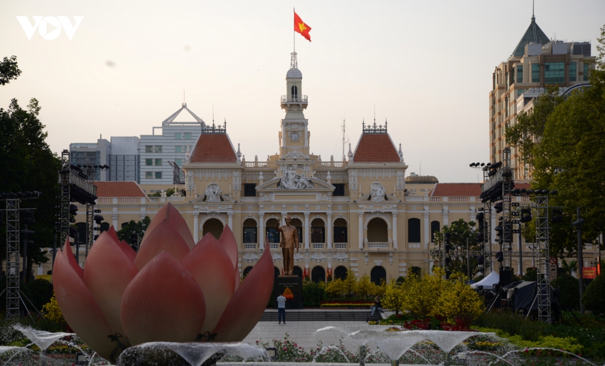 Biên chế TP.HCM năm 2027 sẽ không còn “cào bằng”