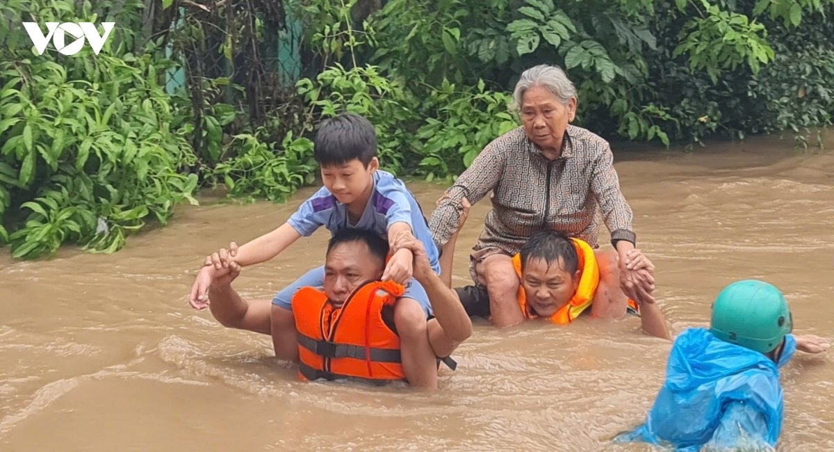 lu tren song o Dong bac bo dang len rat nhanh, yeu cau san sang so tan nguoi dan hinh anh 1