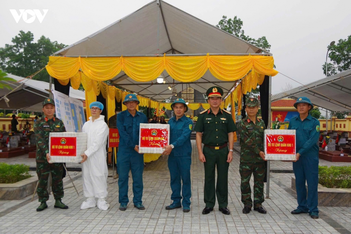 Thăm, động viên lực lượng thực hiện “Chiến dịch 500 ngày đêm” ở Thái Nguyên