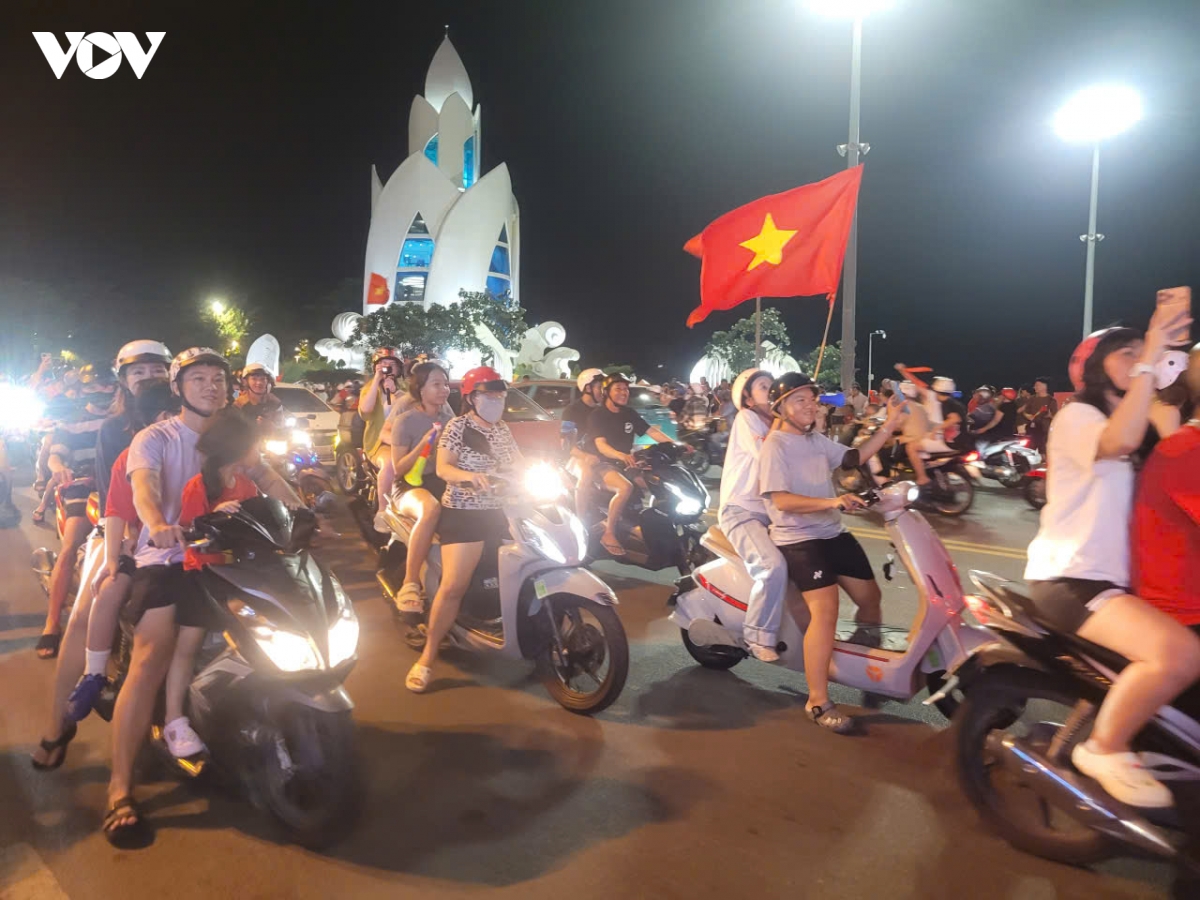 trUc tiEp khong khi an mung chuc vo dich asean cup 2026 cua Dt viet nam hinh anh 18