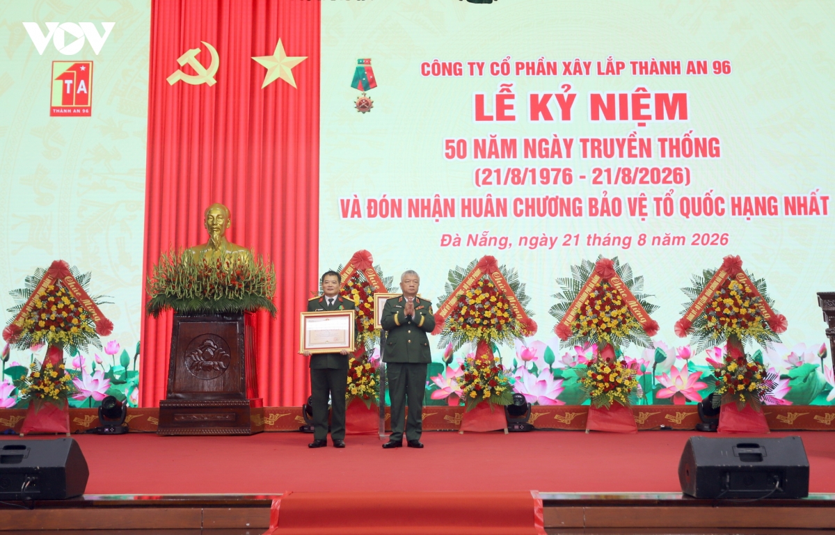 cong ty thanh an 96 don nhan huan chuong bao ve to quoc hang nhat hinh anh 3
