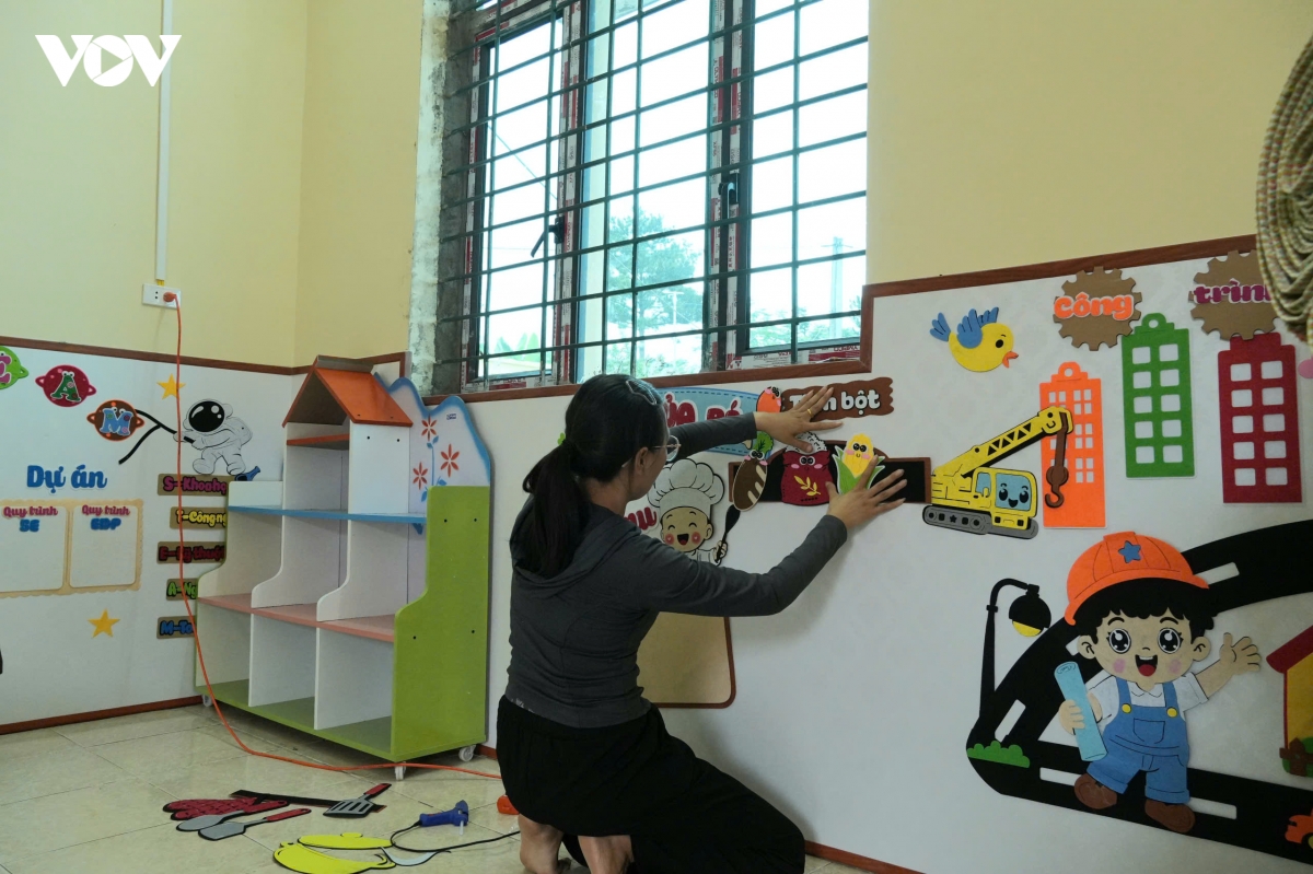 muong than khan truong don dep, sua chua truong lop don hoc sinh sau lu hinh anh 8