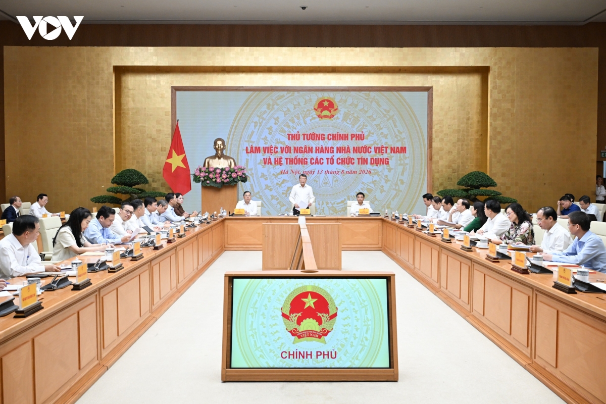 thu tuong chinh phu le minh hung lam viec voi ngan hang nha nuoc viet nam hinh anh 3