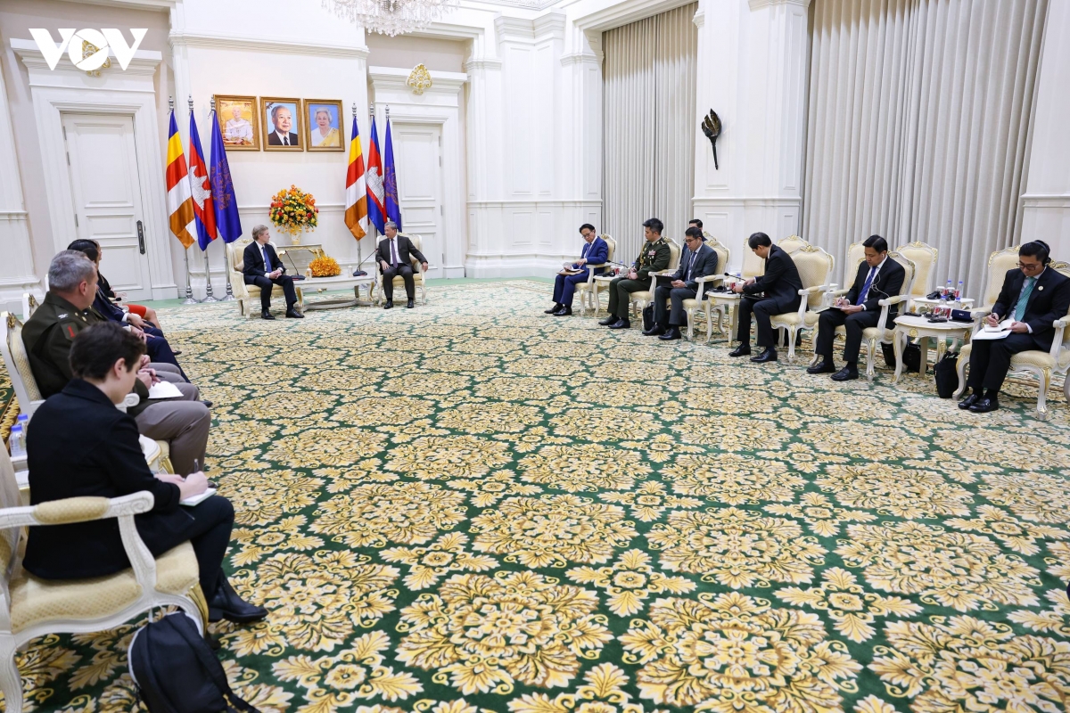campuchia - my chuan bi dien tap quan su chung nguoi gac den angkor 2027 hinh anh 4