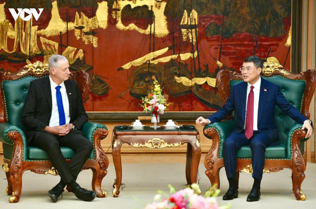 thu tuong le minh hung tiep Dai su israel yaron mayer hinh anh 2