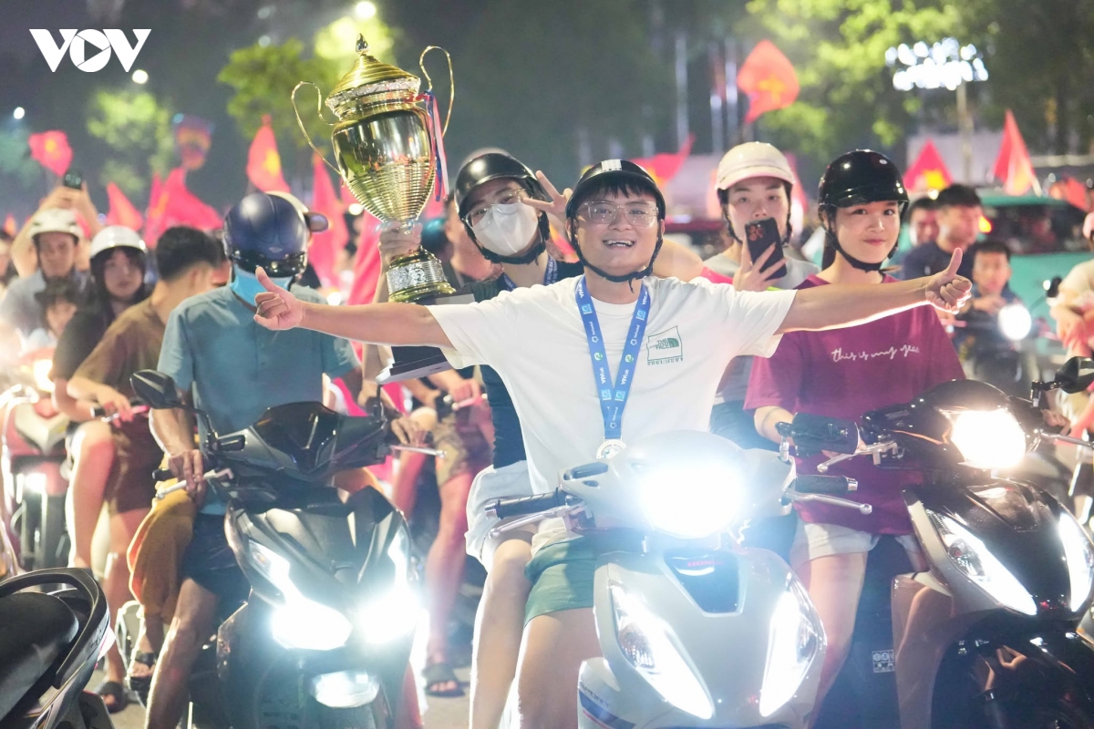cDv cuong nhiet an mung chuc vo dich asean cup 2026 cua Dt viet nam hinh anh 71