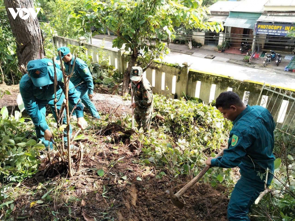 quang ngai quy tap 3 hai cot liet si cung nhieu di vat hinh anh 2