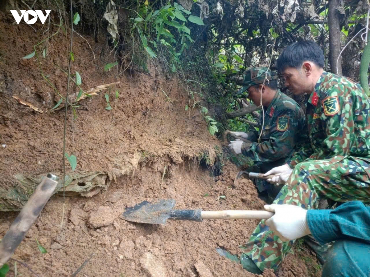 quang ngai quy tap 3 hai cot liet si cung nhieu di vat hinh anh 1