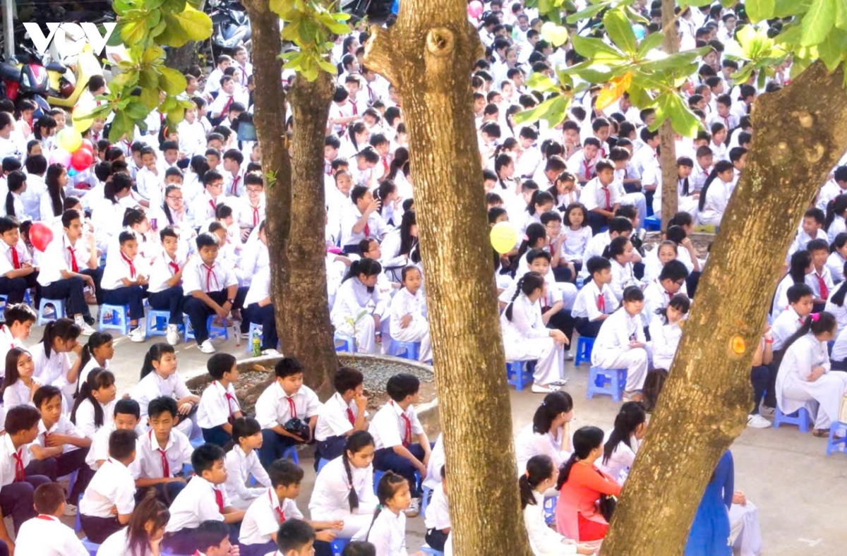 Dong thap tinh gon mang luoi truong hoc, giu on dinh hoat dong day va hoc hinh anh 2