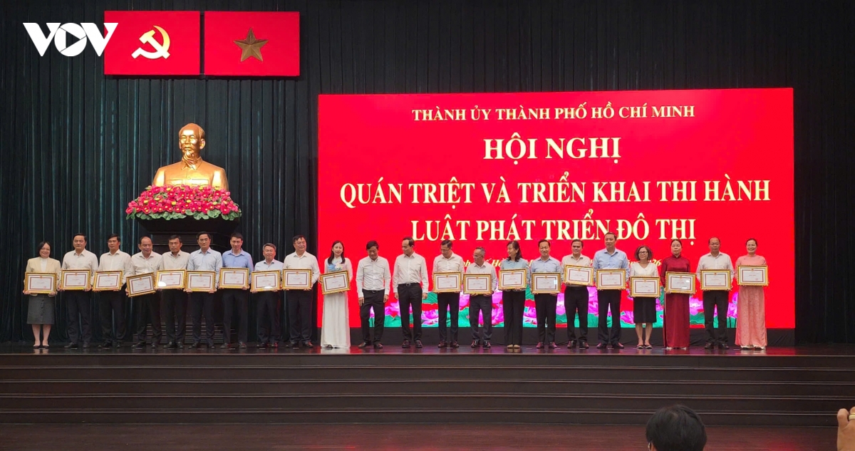 luat phat trien do thi tp.hcm khong giao quyen cho nguoi khong dam dung quyen hinh anh 4