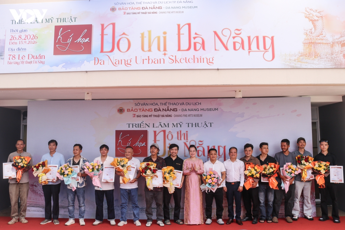 trien lam my thuat ky hoa do thi Da nang hinh anh 2