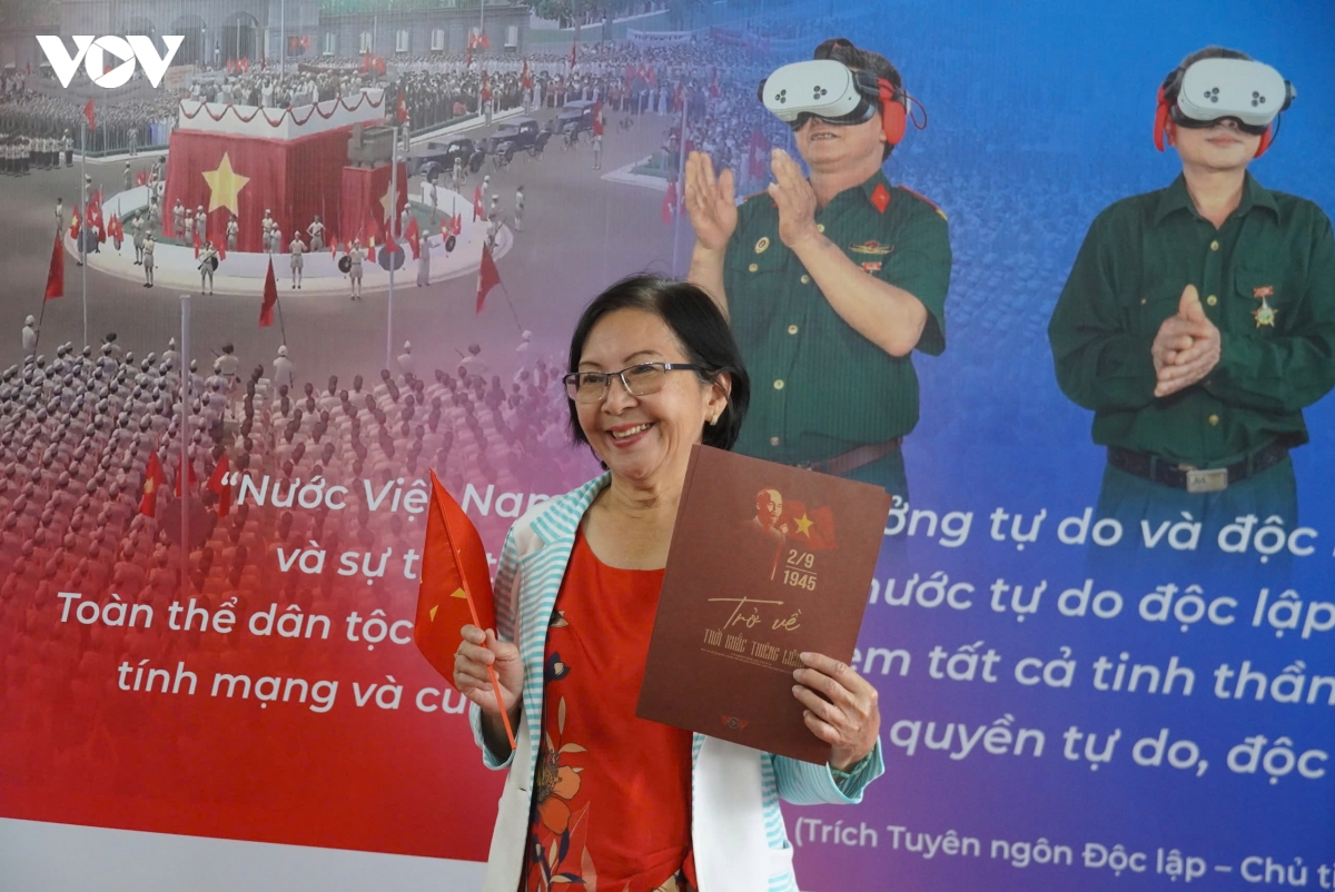 hang ngan nguoi cho tu som trai nghiem khoanh khac bac ho doc tuyen ngon Doc lap hinh anh 1