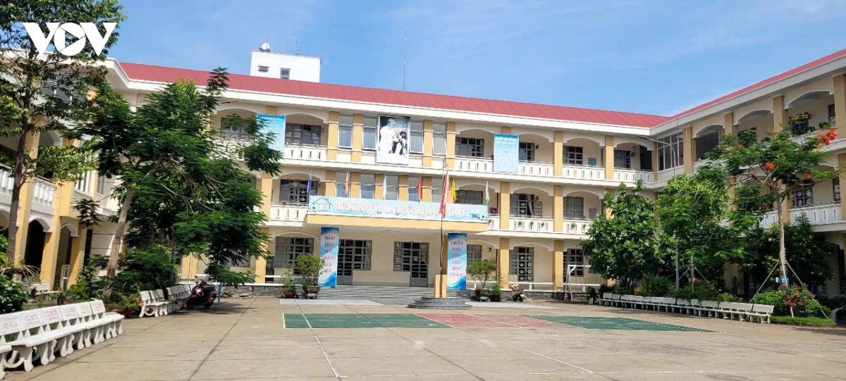 Dong thap tinh gon mang luoi truong hoc, giu on dinh hoat dong day va hoc hinh anh 1