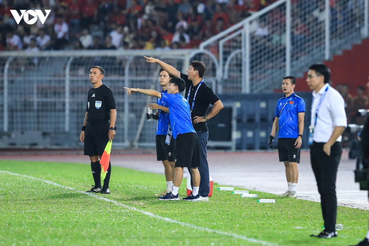 xuan son, quang hai toa sang giup Dt viet nam thang malaysia o asean cup hinh anh 4