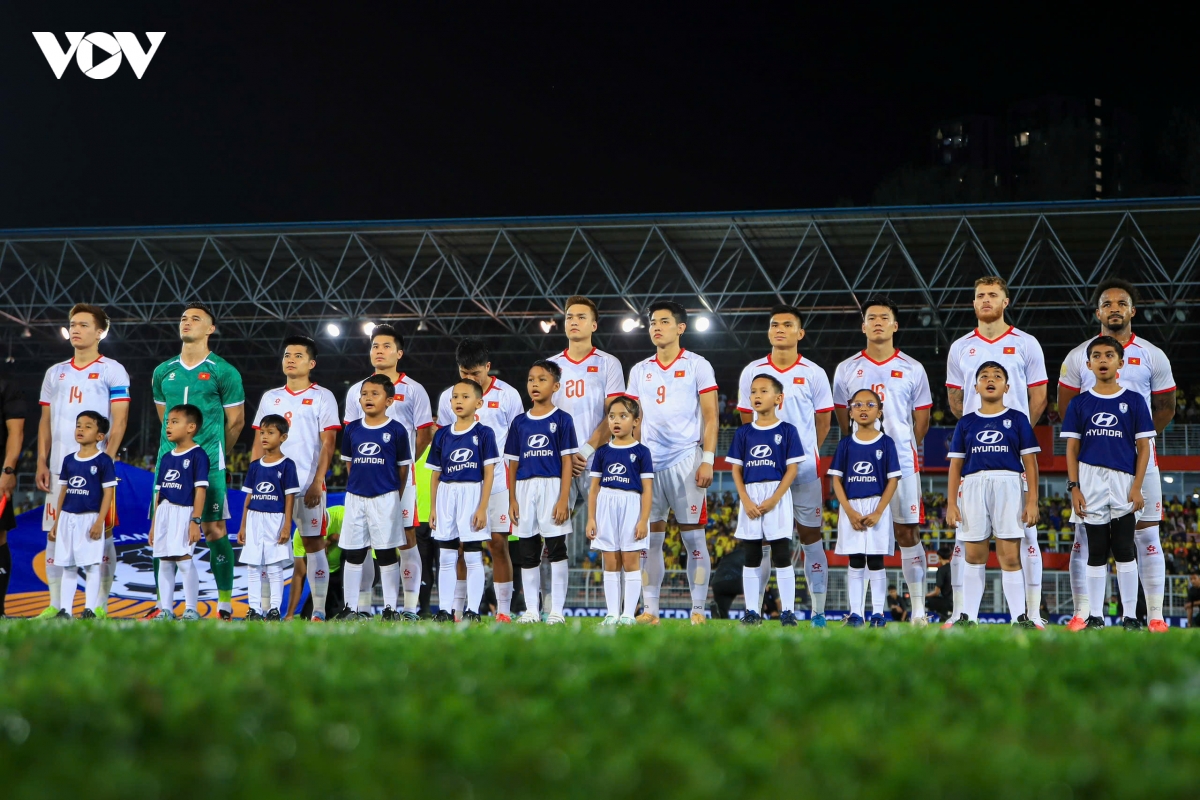 xuan son, quang hai toa sang giup Dt viet nam thang malaysia o asean cup hinh anh 1