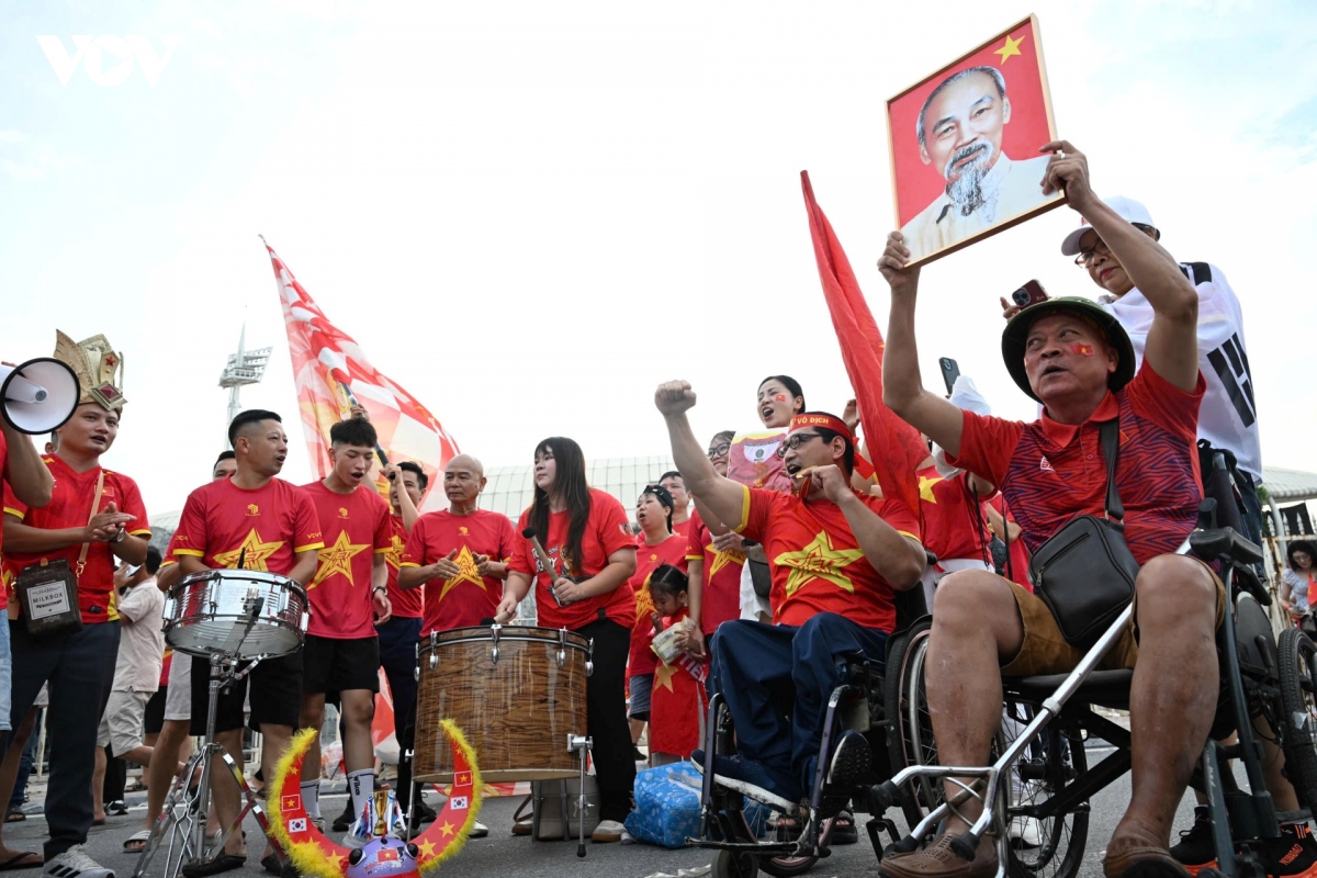 trUc tiEp viet nam 3-1 campuchia bang a asean cup 2026 may man mim cuoi hinh anh 34