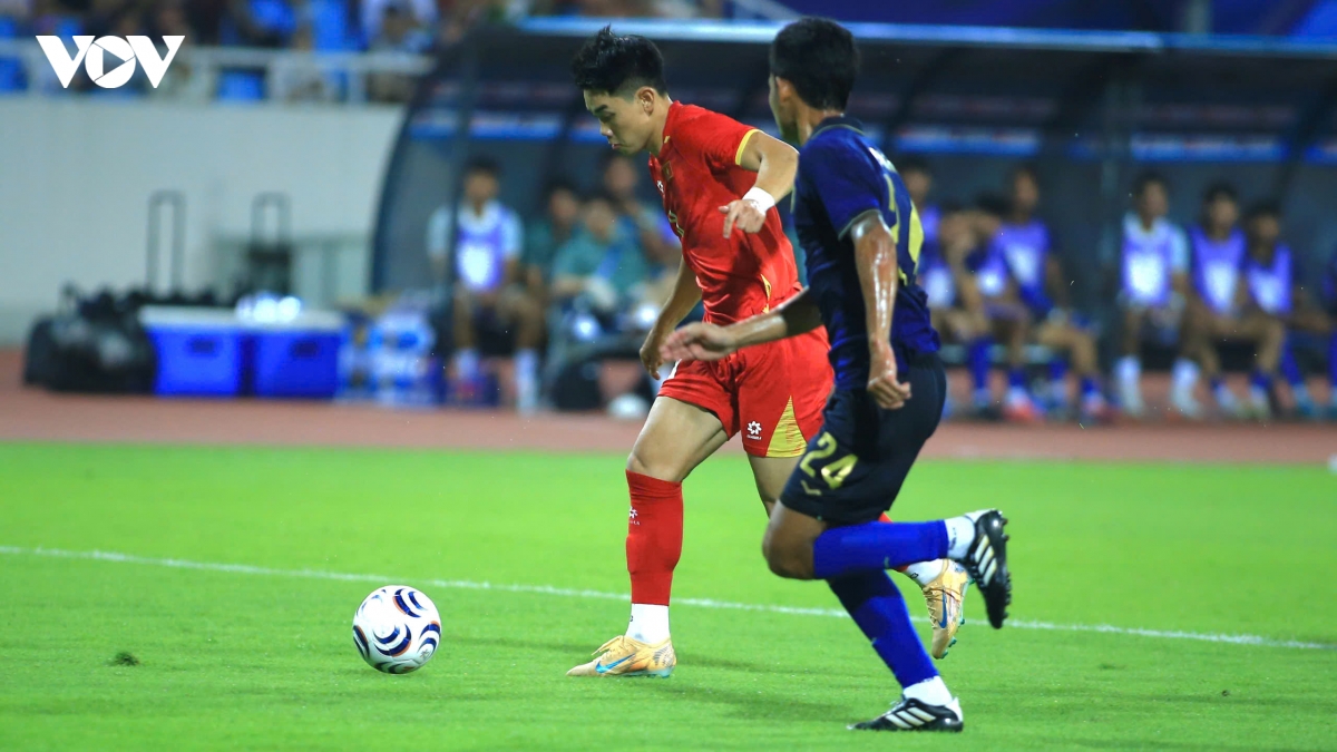 trUc tiEp viet nam 3-1 campuchia bang a asean cup 2026 may man mim cuoi hinh anh 13