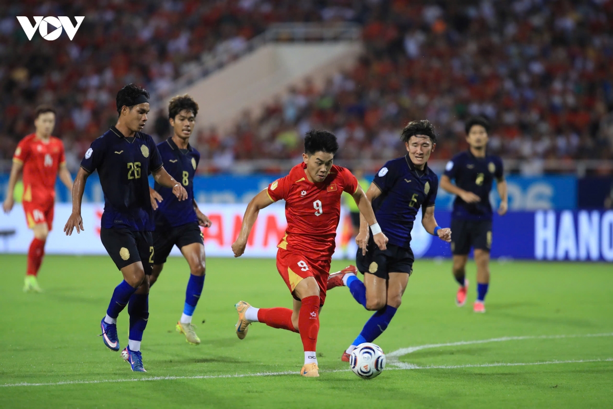trUc tiEp viet nam 3-1 campuchia bang a asean cup 2026 may man mim cuoi hinh anh 9