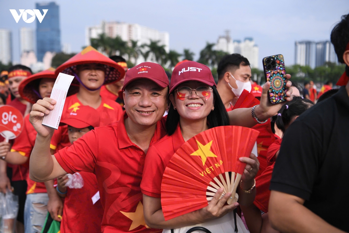 cDv mo hoi, xep hang vao san xem chung ket luot ve asean cup viet nam vs thai lan hinh anh 8