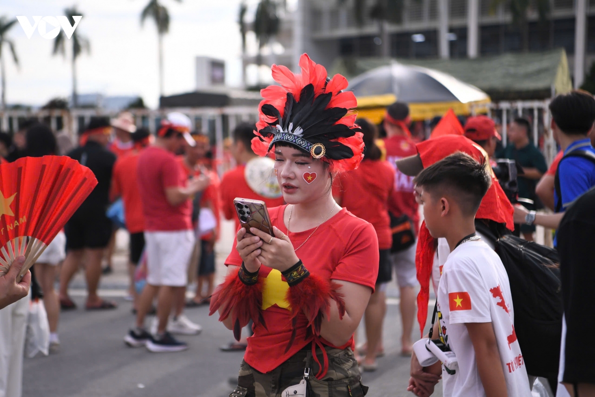 cDv mo hoi, xep hang vao san xem chung ket luot ve asean cup viet nam vs thai lan hinh anh 9